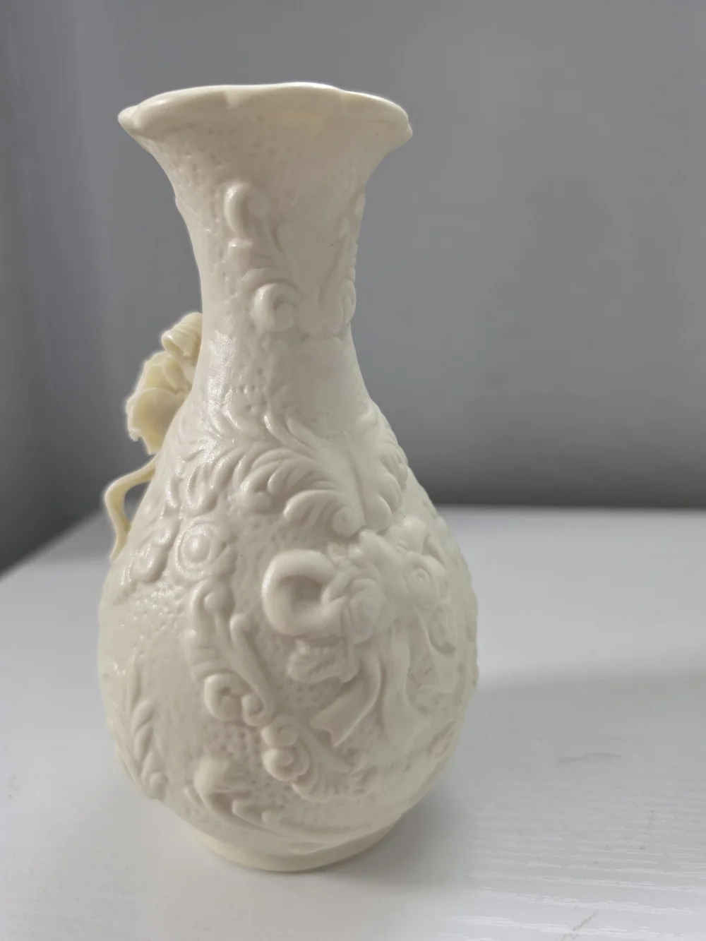 N/A elegant cream