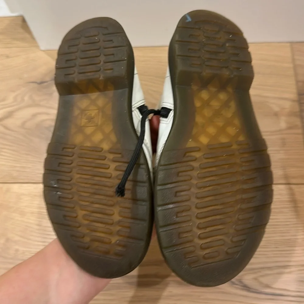 Dr. Martens girls 1460