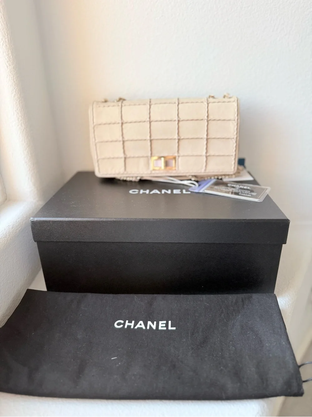 CHANEL beautiful distinctive