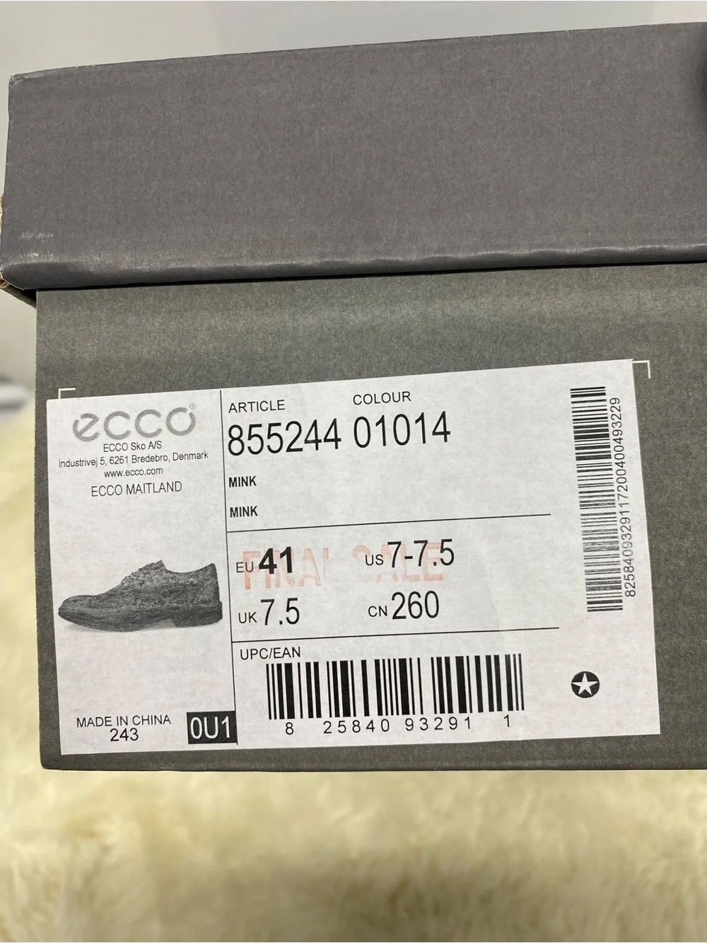 Ecco brand new