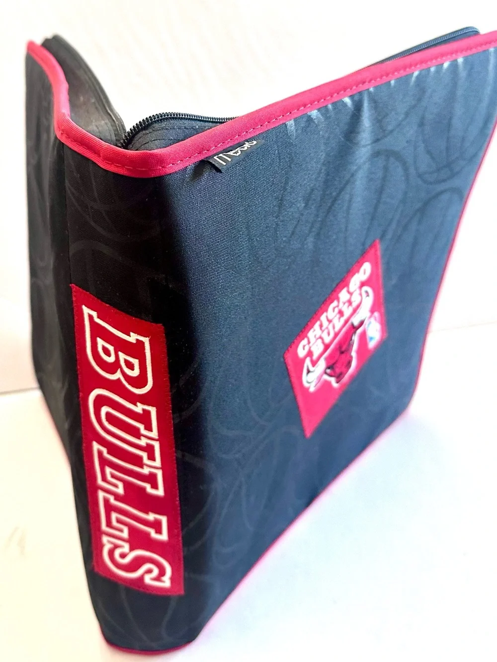 Mead vintage zippered