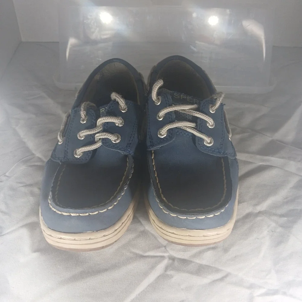 Sperry sail into