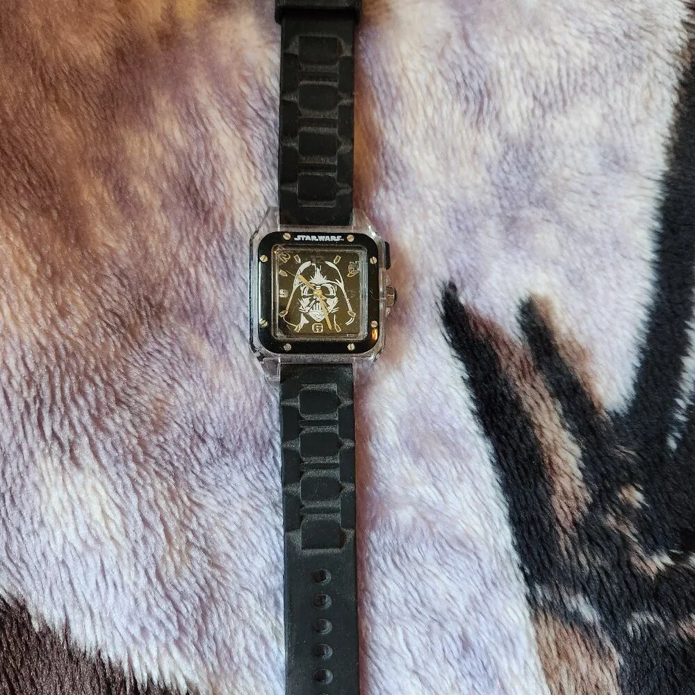 Star Wars Unisex Analog Watch featuring 