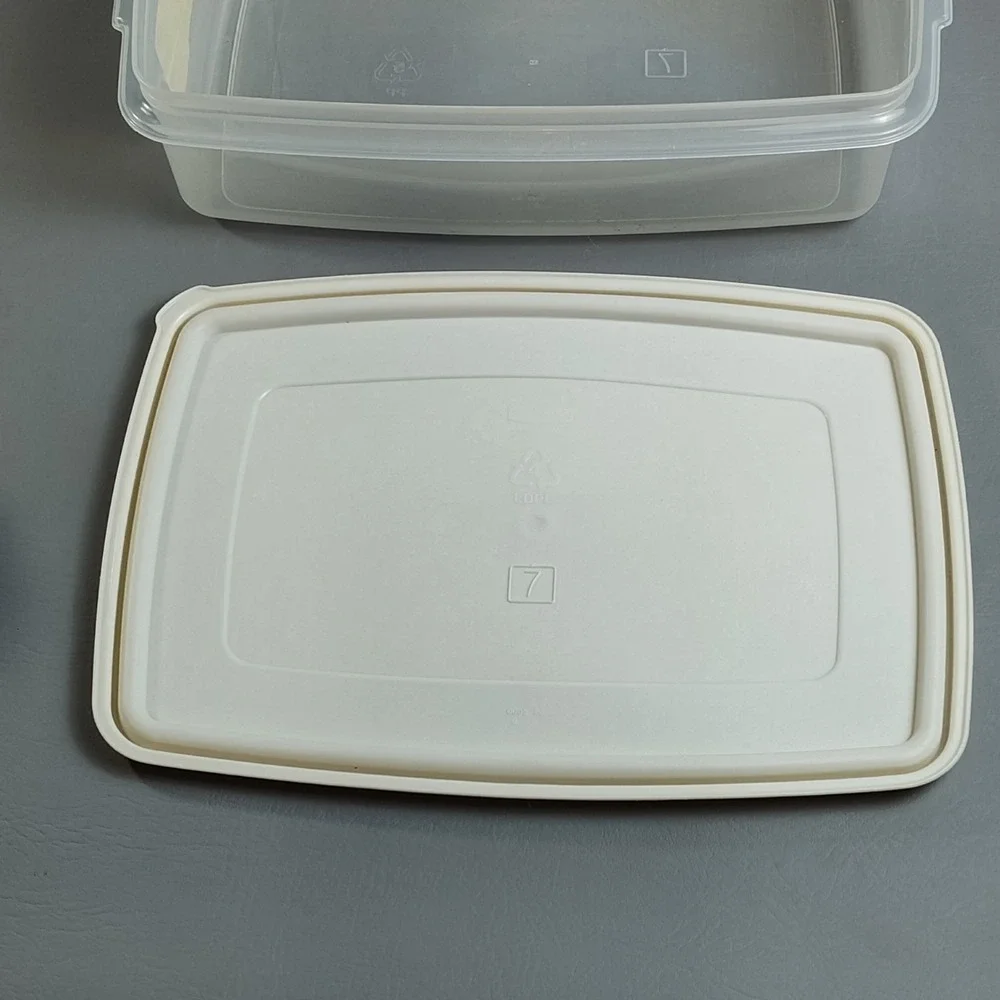 Rubbermaid vintage servin