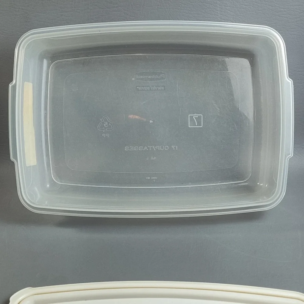 Rubbermaid vintage servin