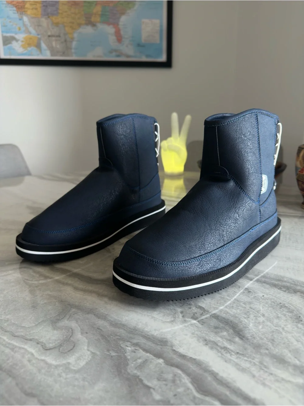 Suicoke sleek lightweight