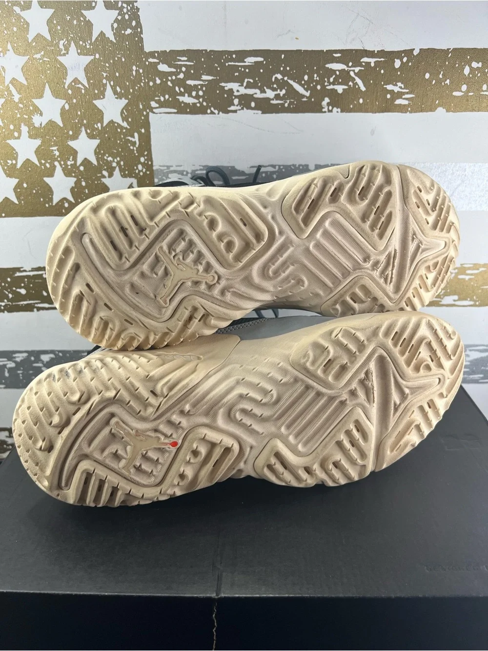 Jordan Delta Mid