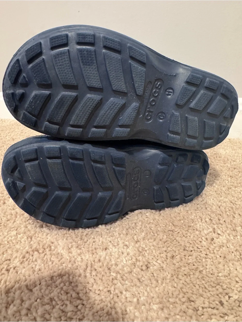 CROCS excellent handle