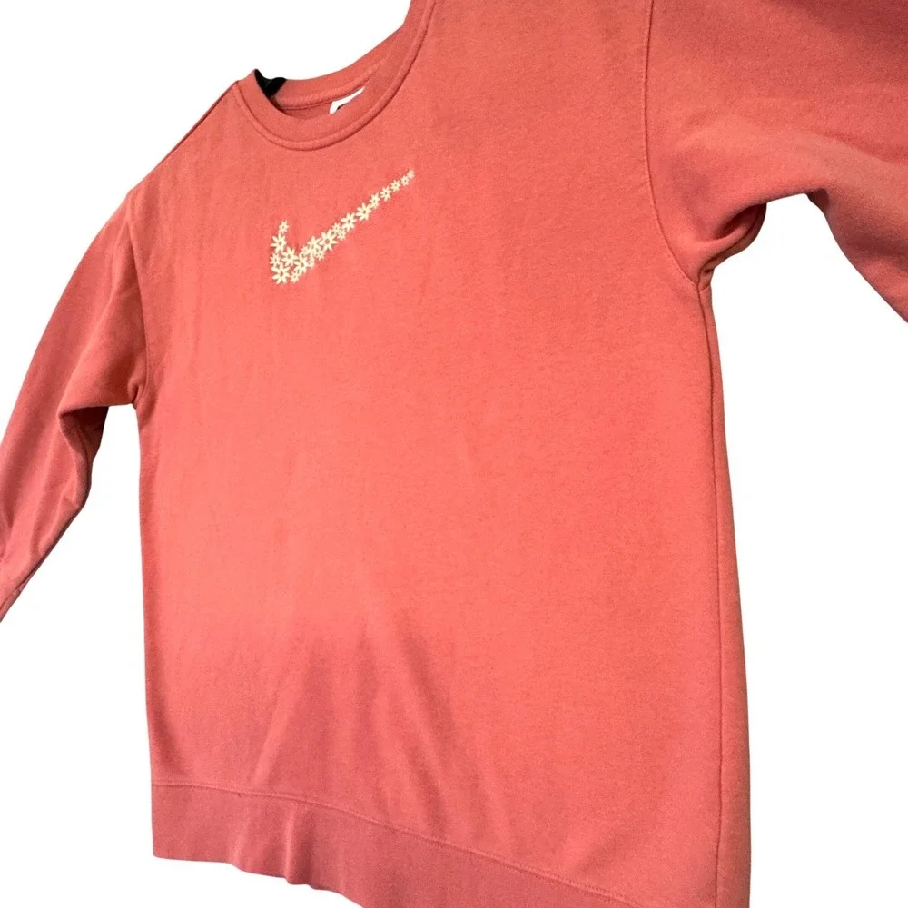 Nike‎ Girls XL Floral Embroidered Swoosh Logo Cottagecore Coral Crew Sweatshirt