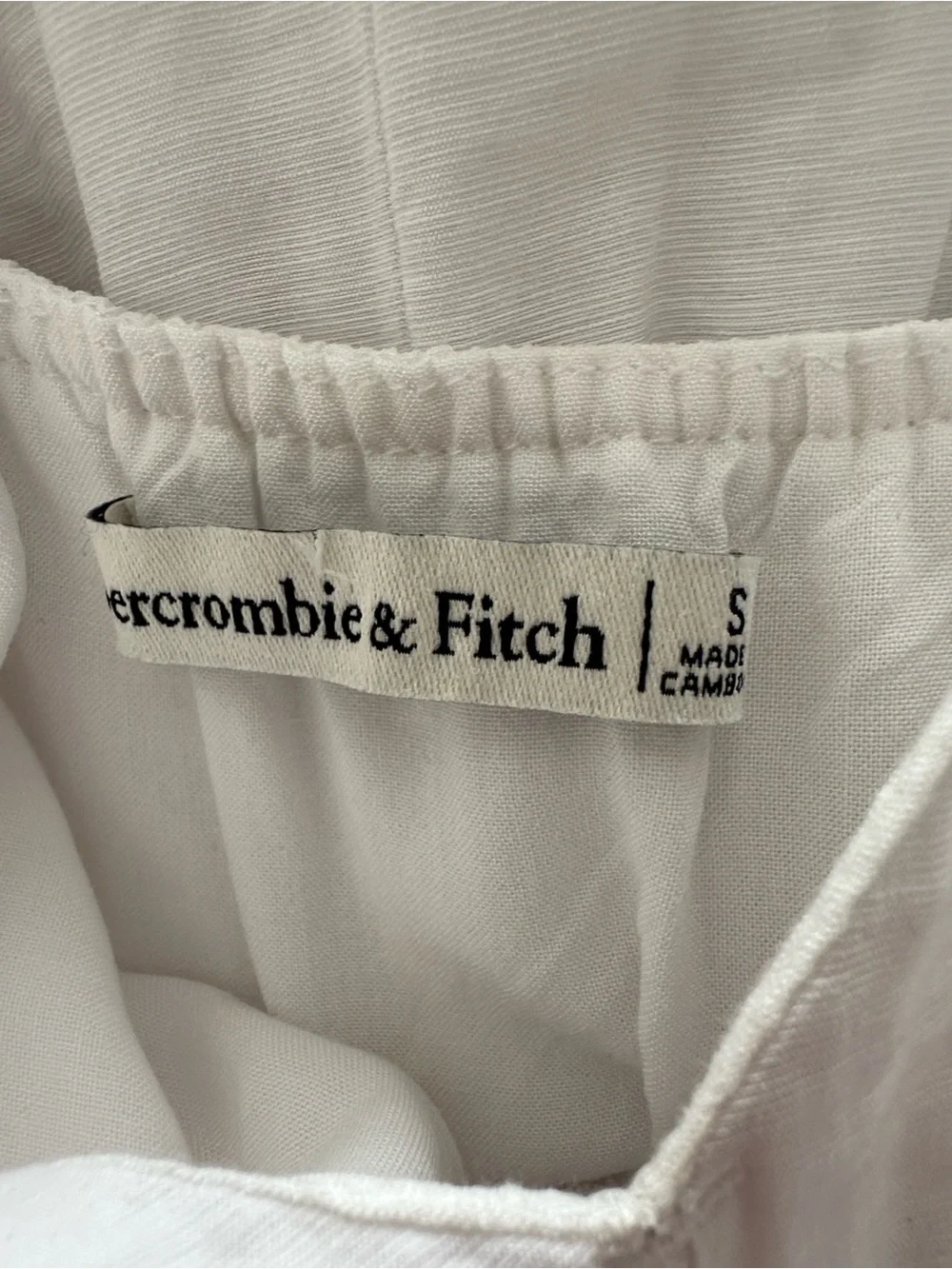 Abercrombie & Fitch flowy white