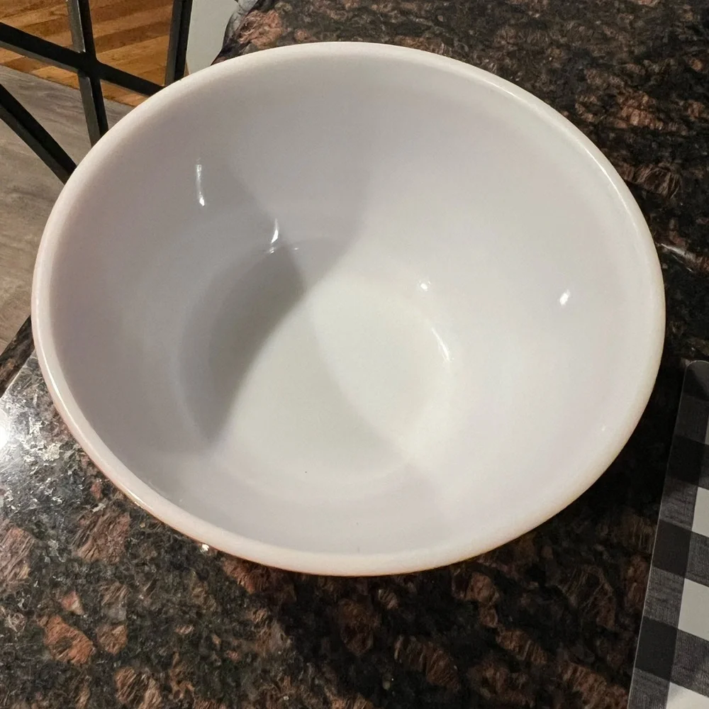 Pyrex vibrant red