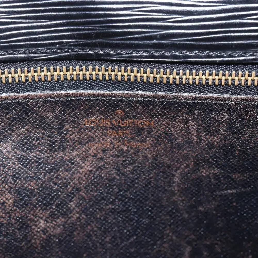 Louis Vuitton height width