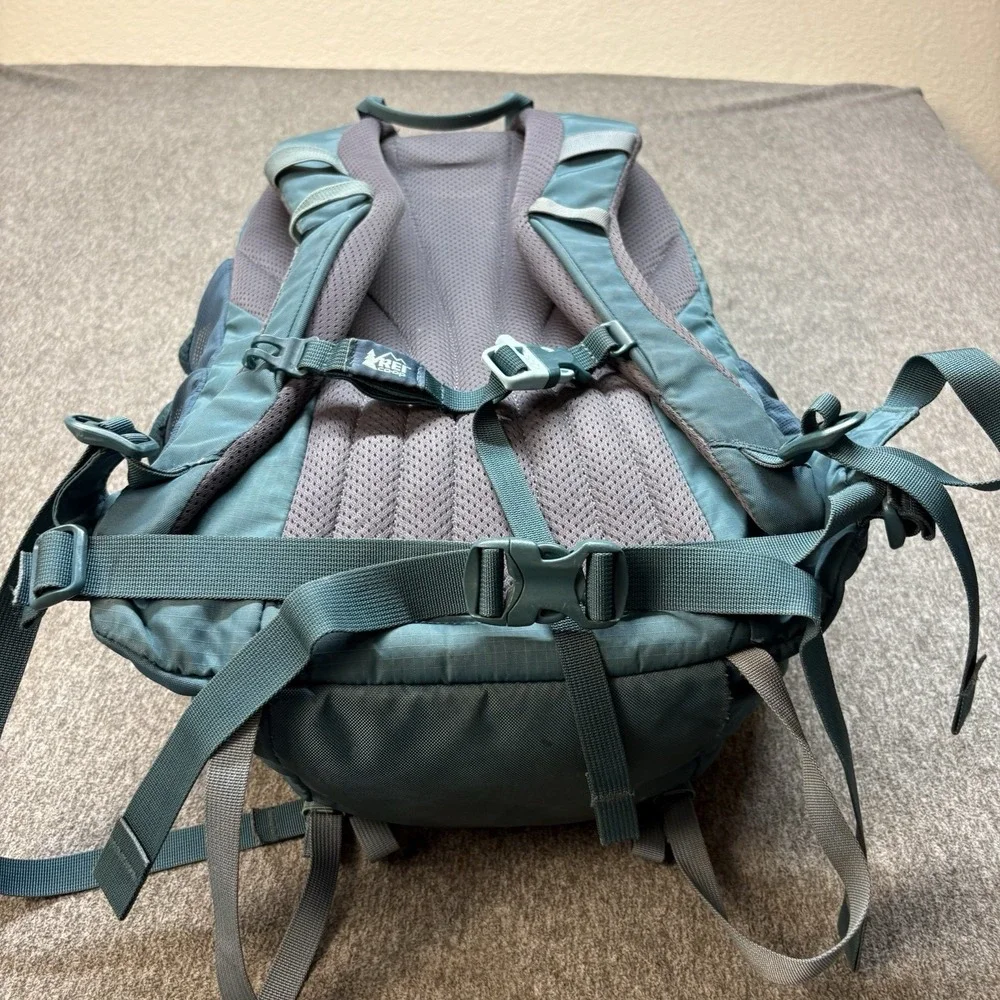 REI excellent preowned