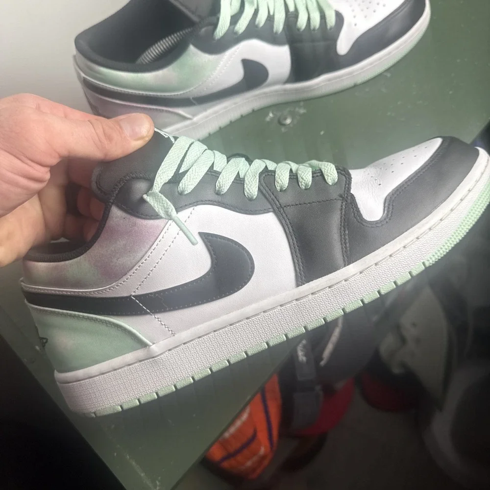 Jordan times few