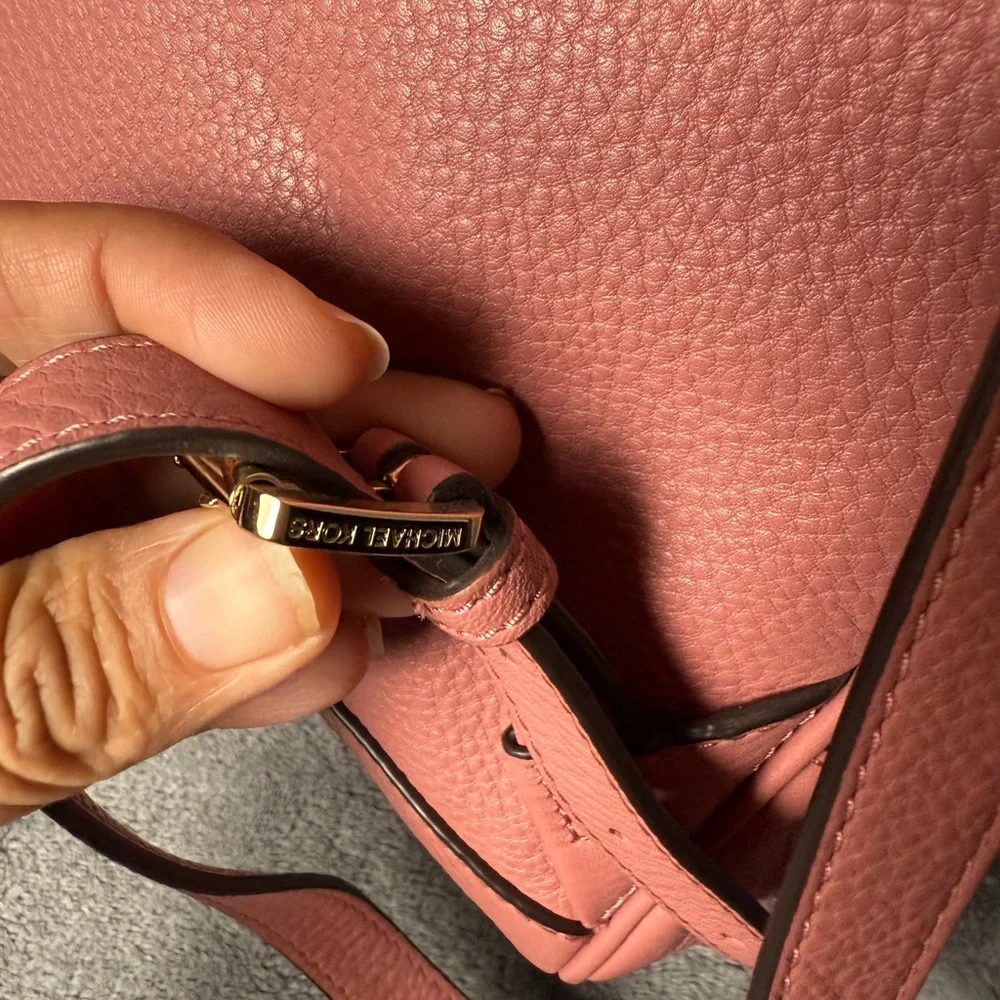 MICHAEL Michael Kors questions leave