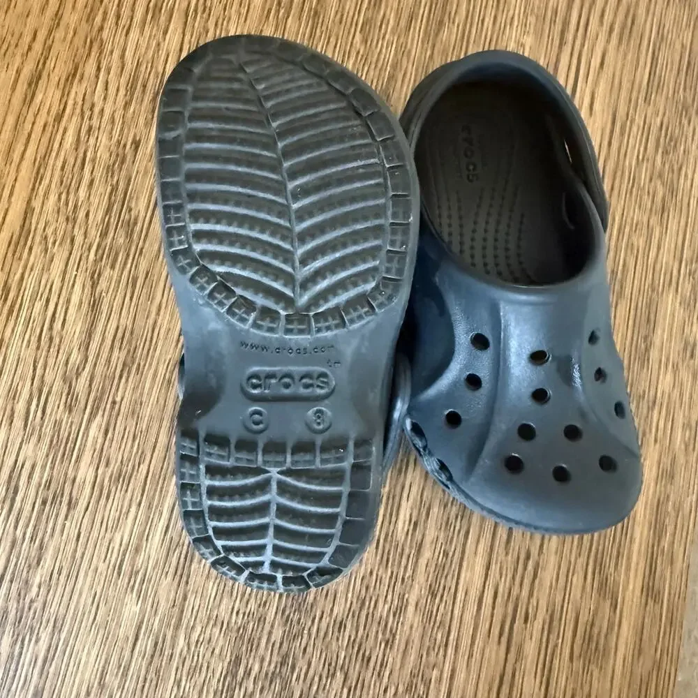 CROCS classic clogs