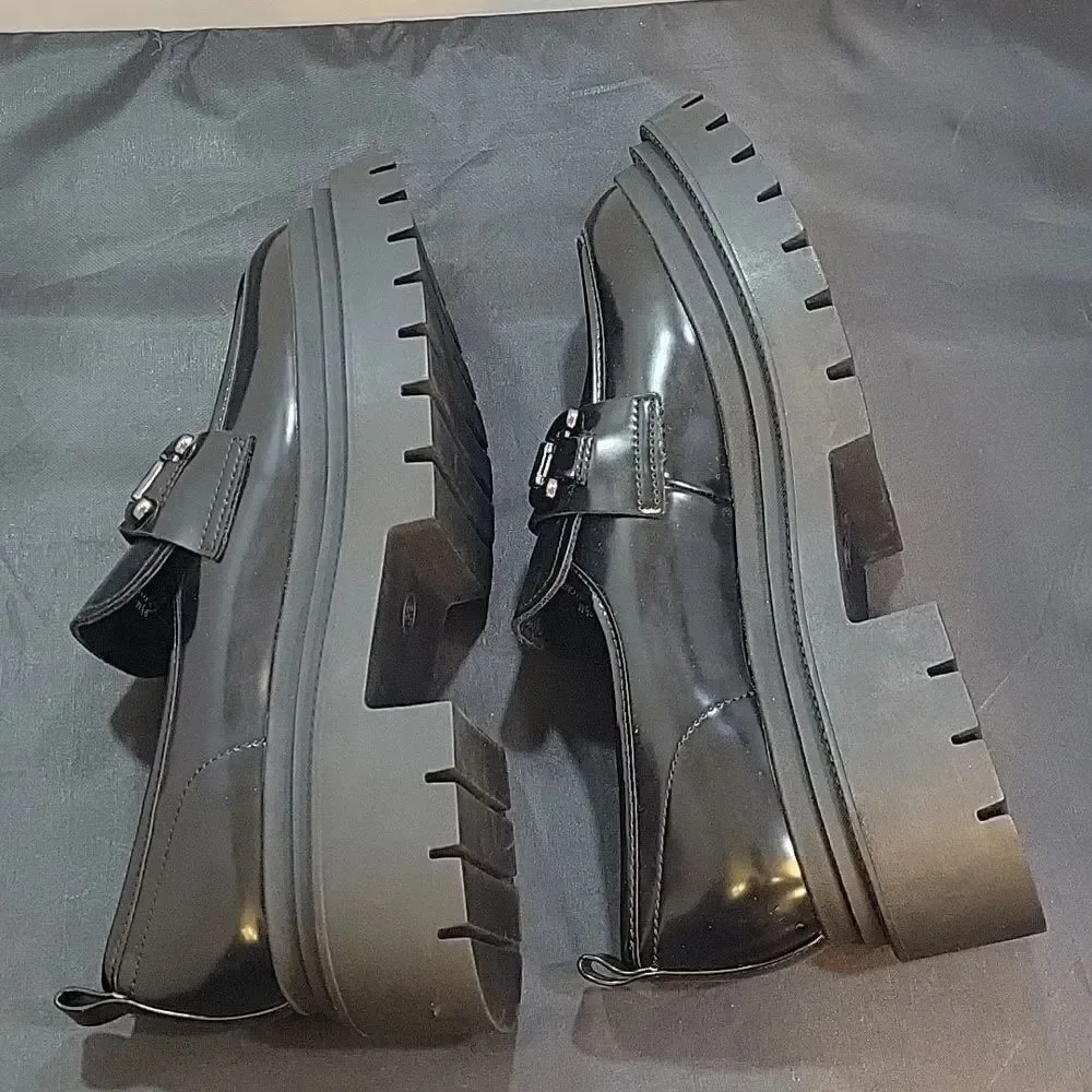 BRAND NEW MADDEN GIRL PLATFORM PATENT LEATHER CHUNKY HEEL WITH CHAIN LO…