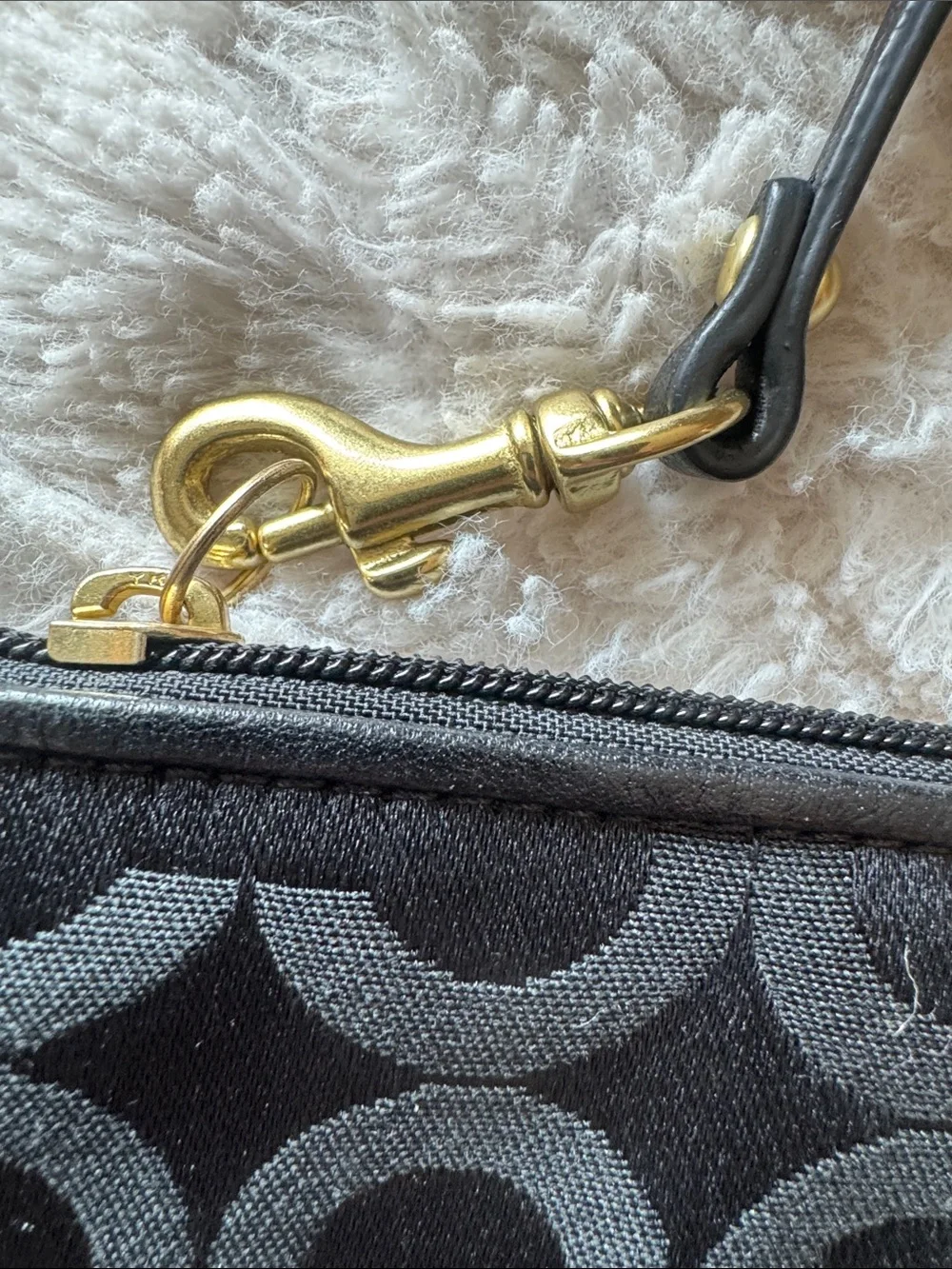 Coach compact shoulder
