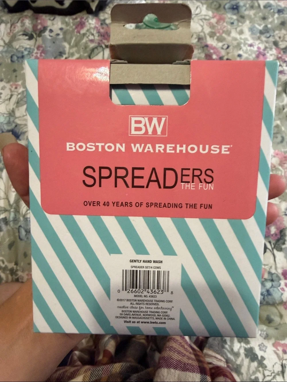Boston Warehouse cow spreader