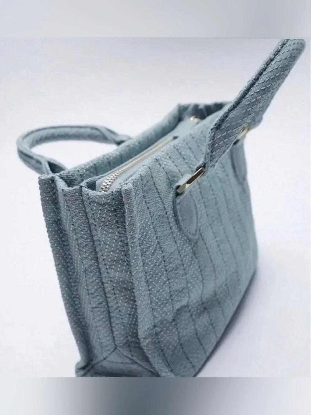 Zara chic light