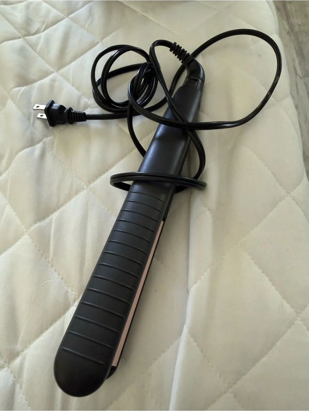 Remington Black and Pink Ceramic Hair Straightener