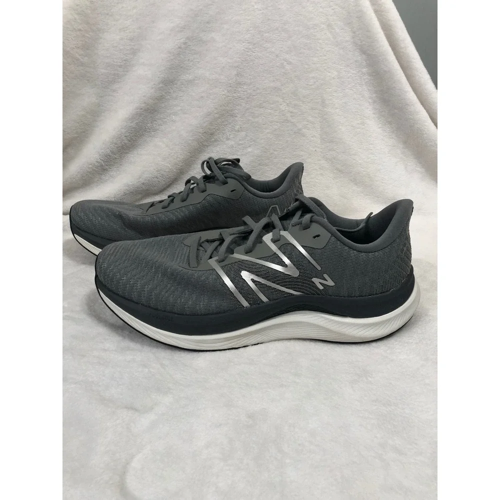 New Balance FuelCell Propel v4 Running Shoes Mens 10 Grey Wide 2E MFCPRCG4