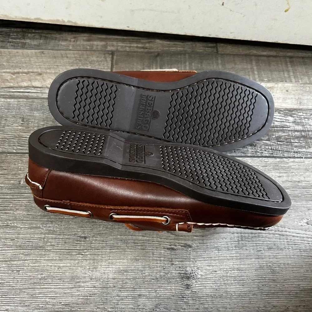 Sebago elegant dark