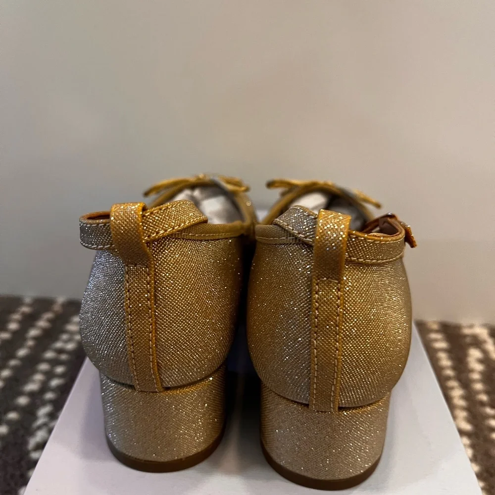 AEROSOLES charming gold