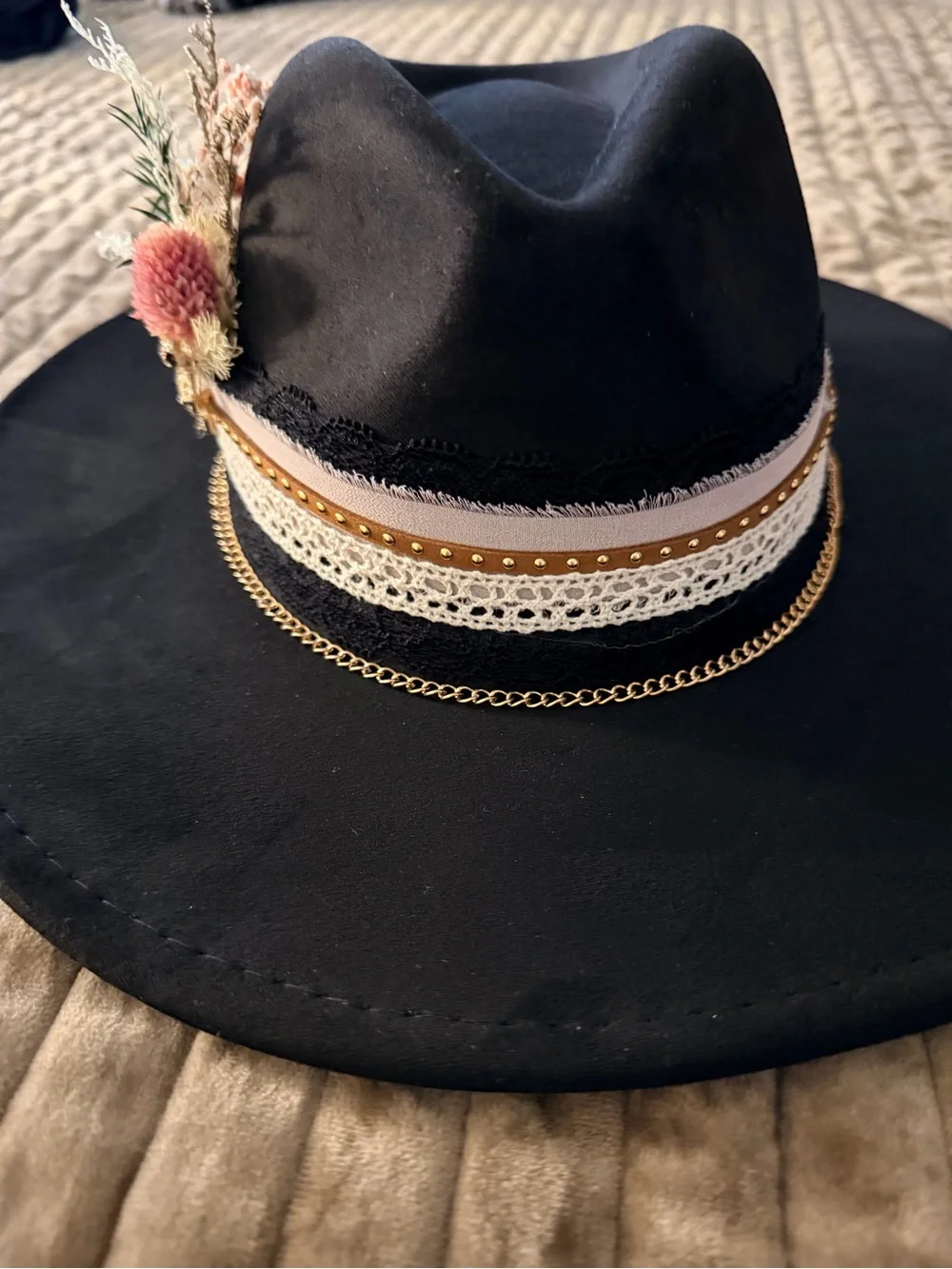 N/A stylish black