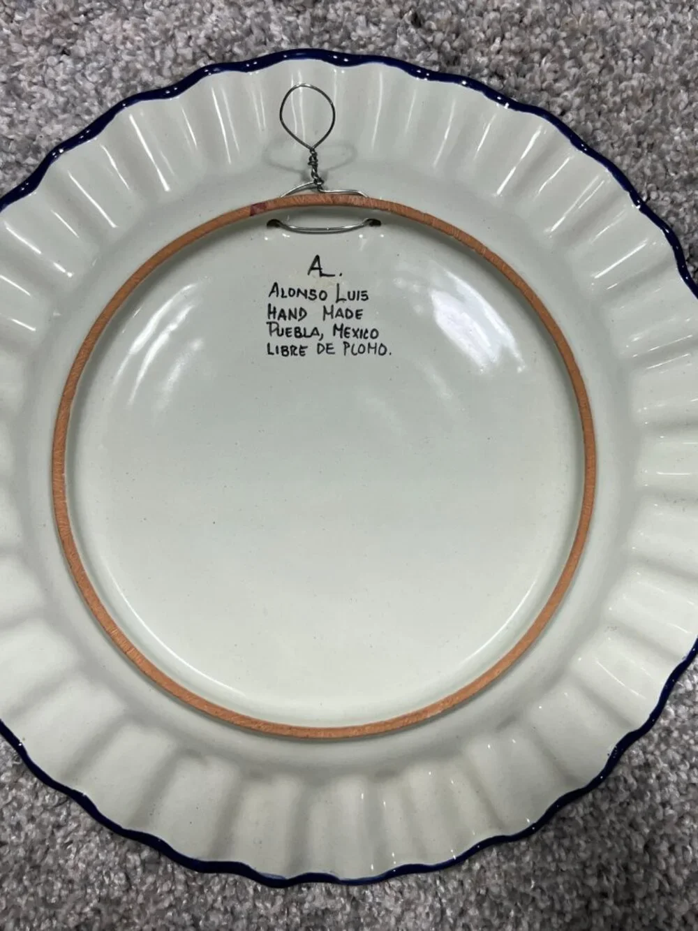 Hand Made Painted Plate - Puebla, Mexico - Artist Alonso Luis - Ruffled ‎ Edge
