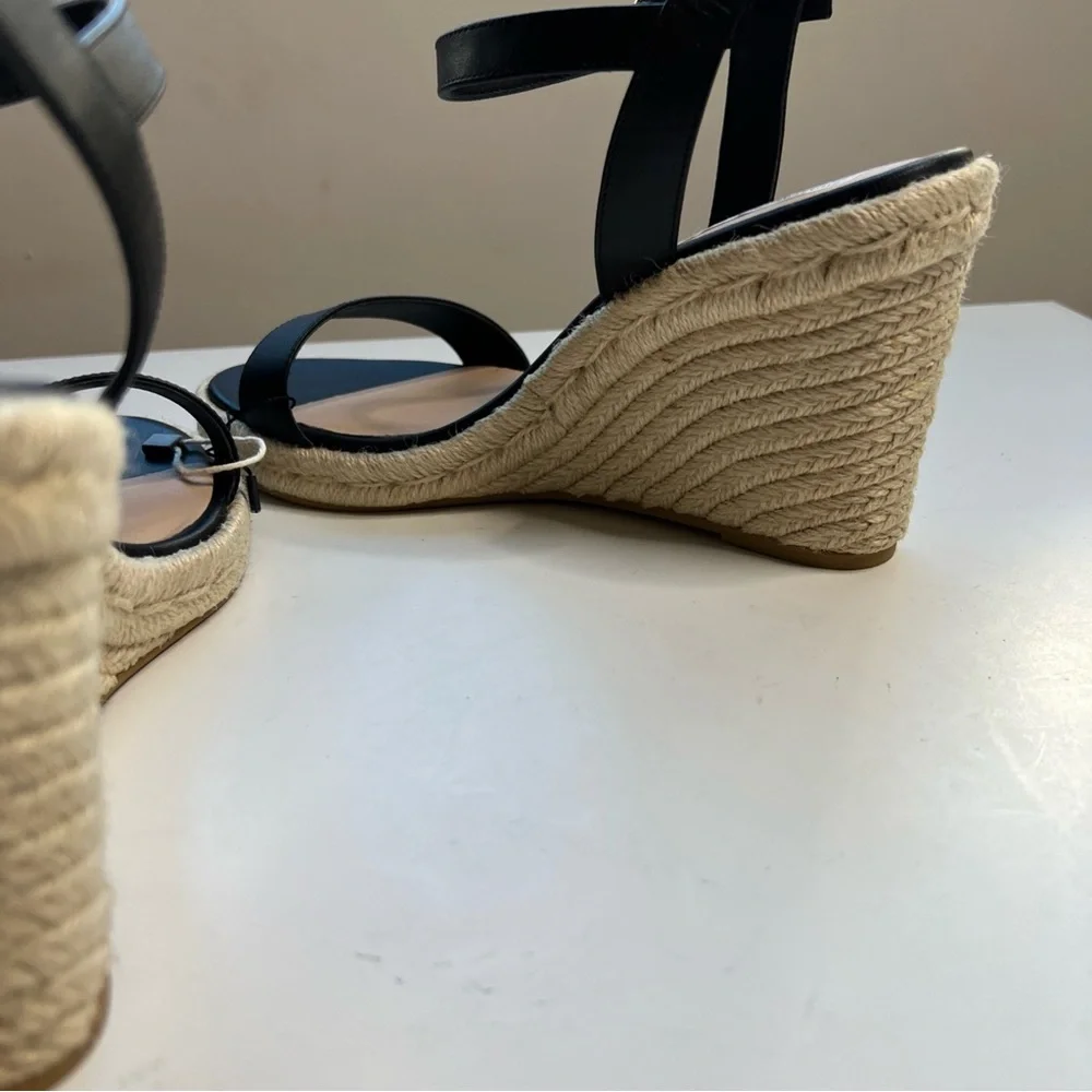 Stuart Weitzman new without