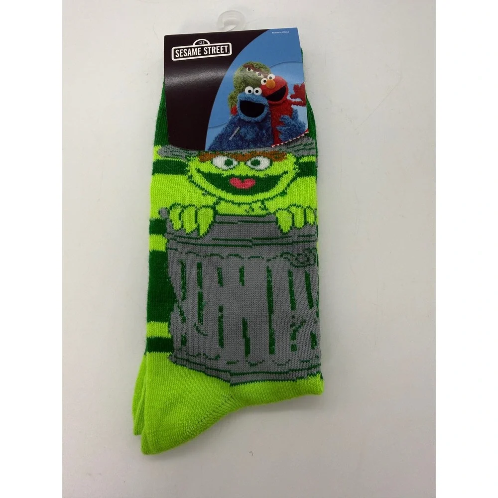 Sesame Street Oscar the Grouch Crew Socks Green Striped Bioworld Mens‎ 8-12 NEW
