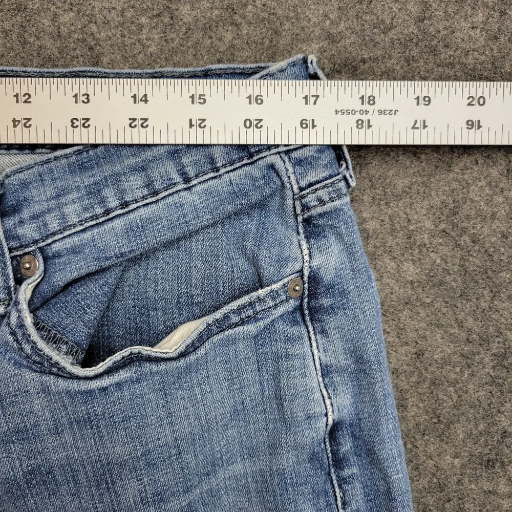 Levis note material