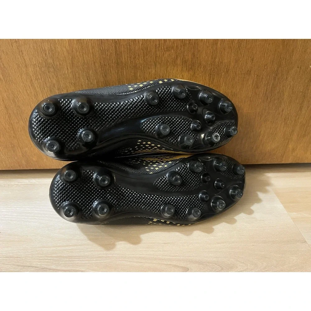 Daoquan soccer shoes