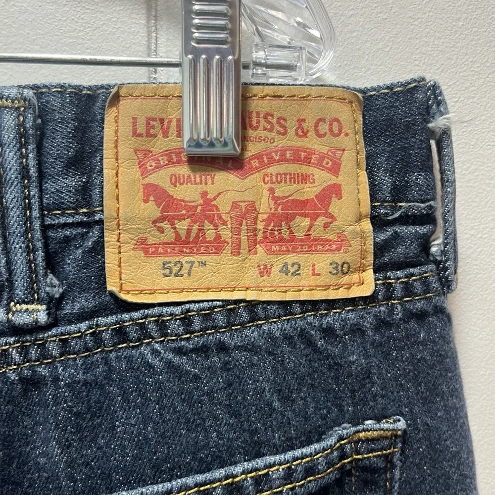 Levis elevate your