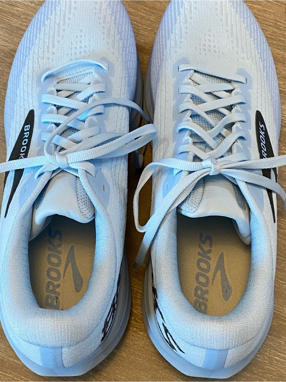 Brooks box included