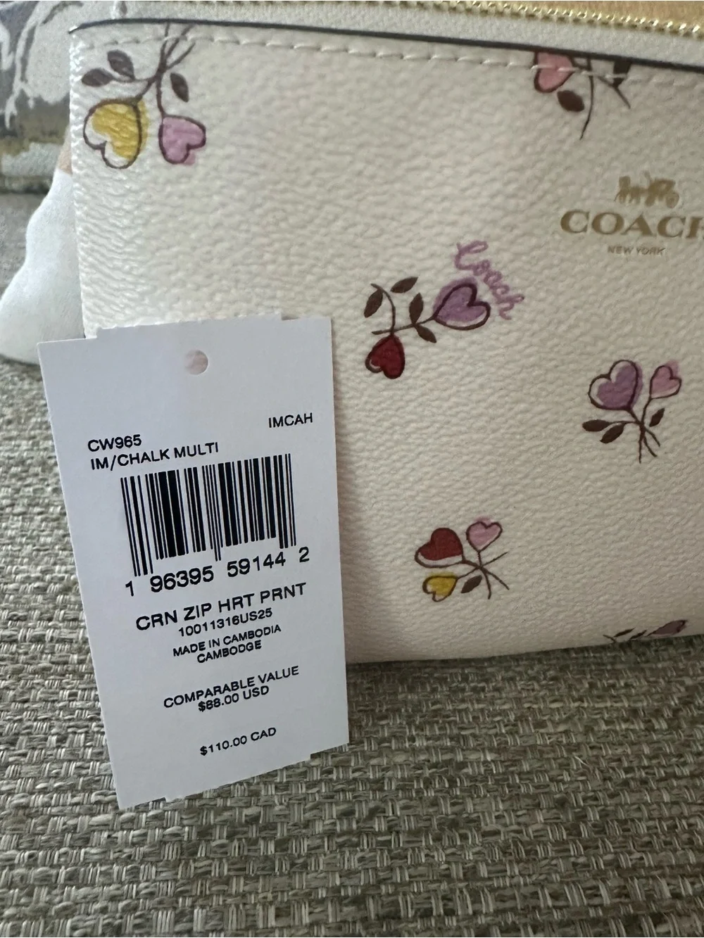 Coach nwt shaped