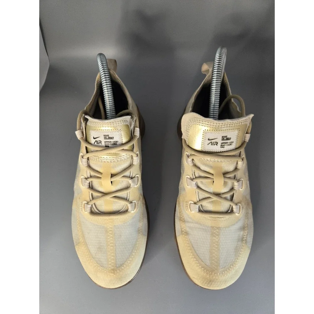 Nike paired features