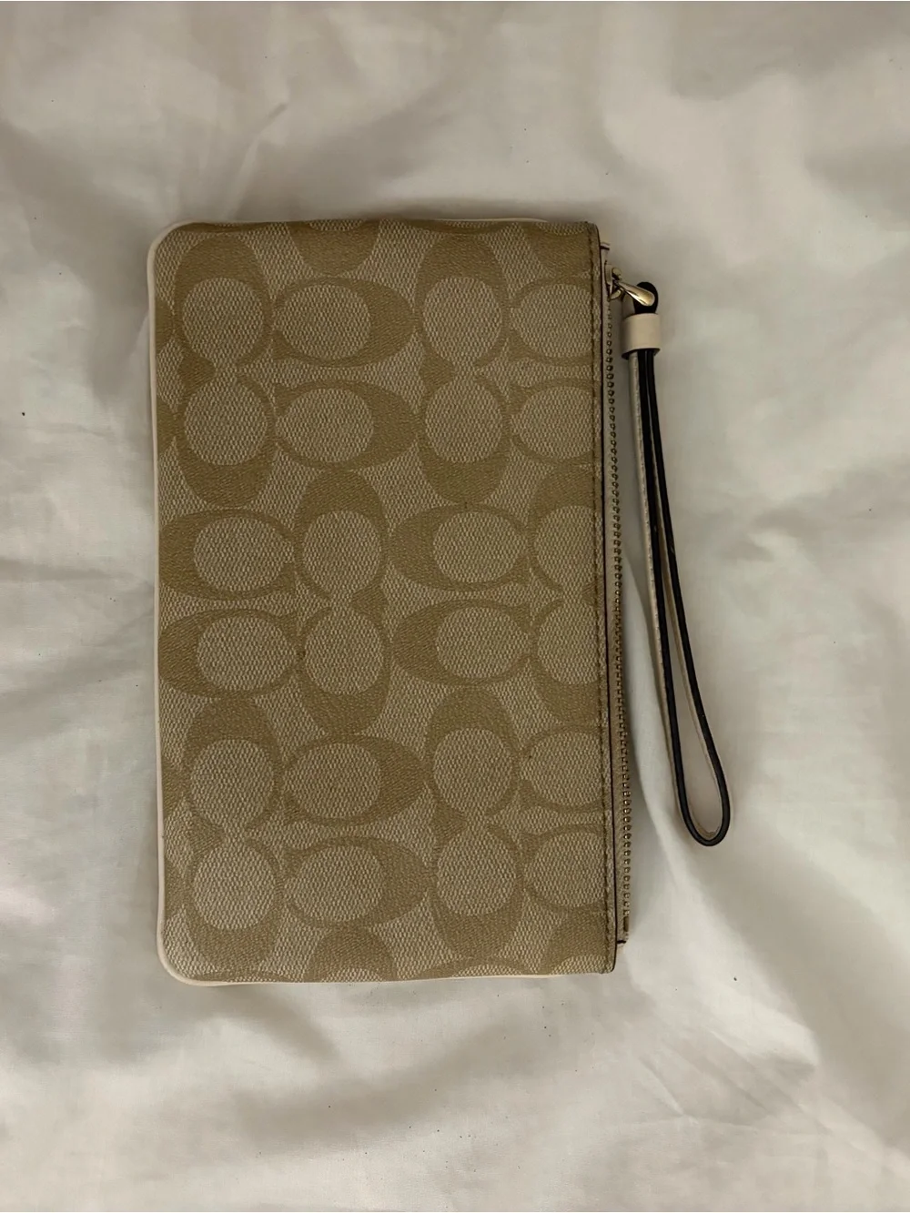 Coach wristlet signature