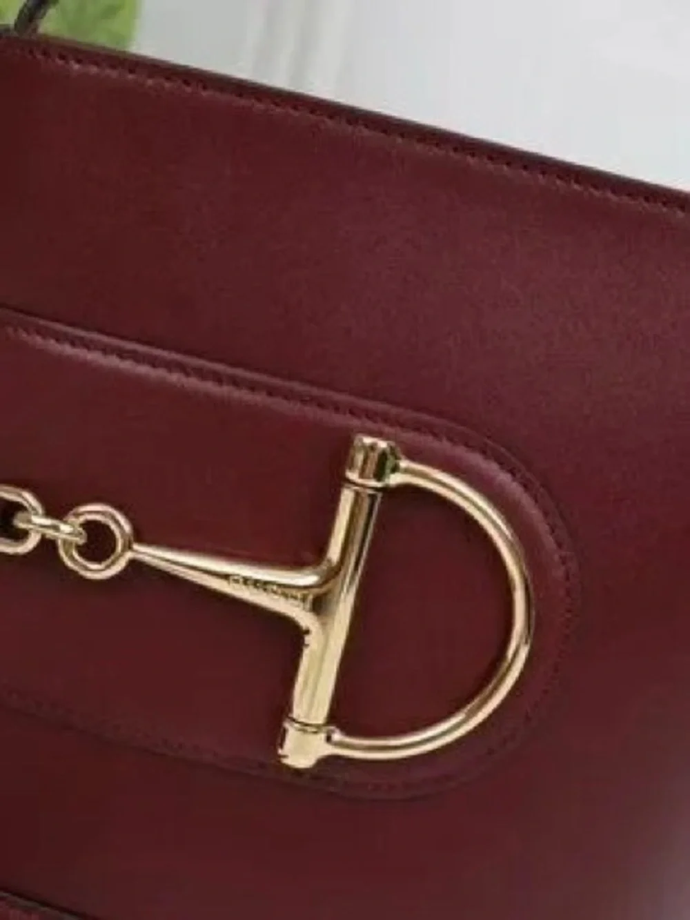 Gucci. gucci shoulder