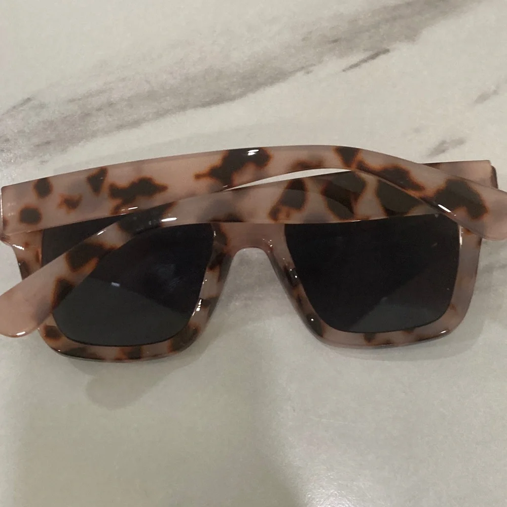 J. Crew bold square
