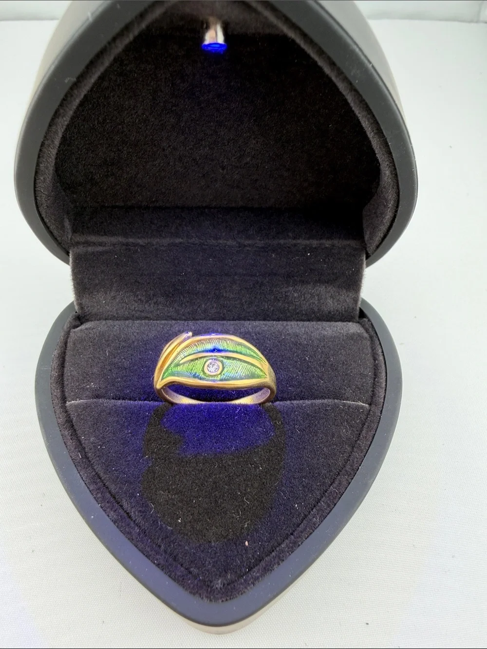 Vintage Gold-Tone Green Enamel Leaf Accent Ring with Center Stone