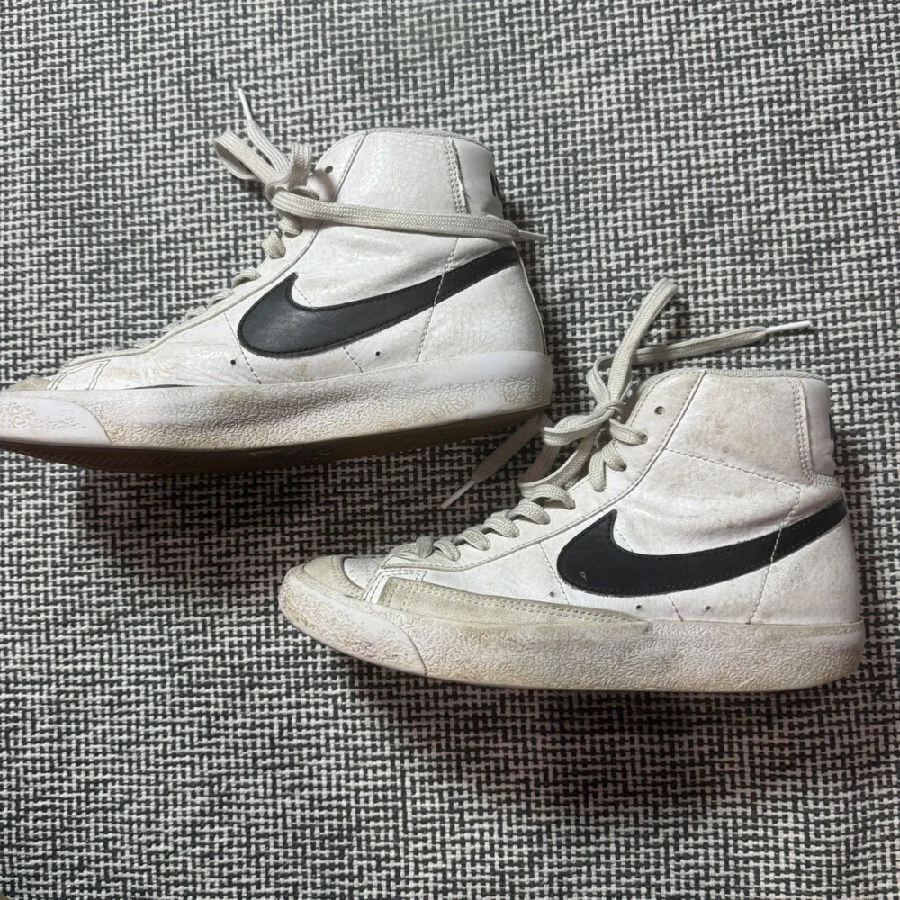 Nike blazer mid