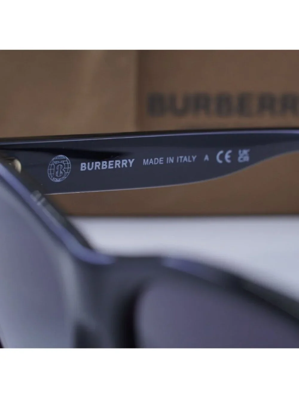 Burberry model be4391