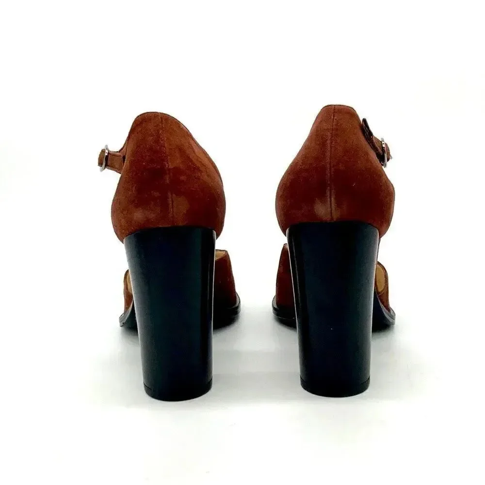 Les Tropeziennes features brown