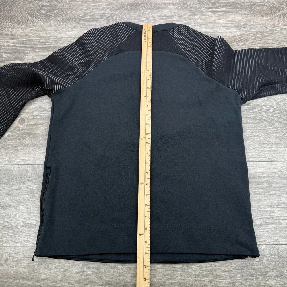 Nike item tech