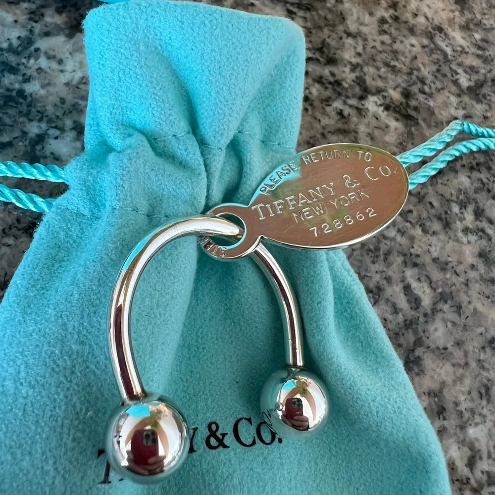 Tiffany & Co. return oval
