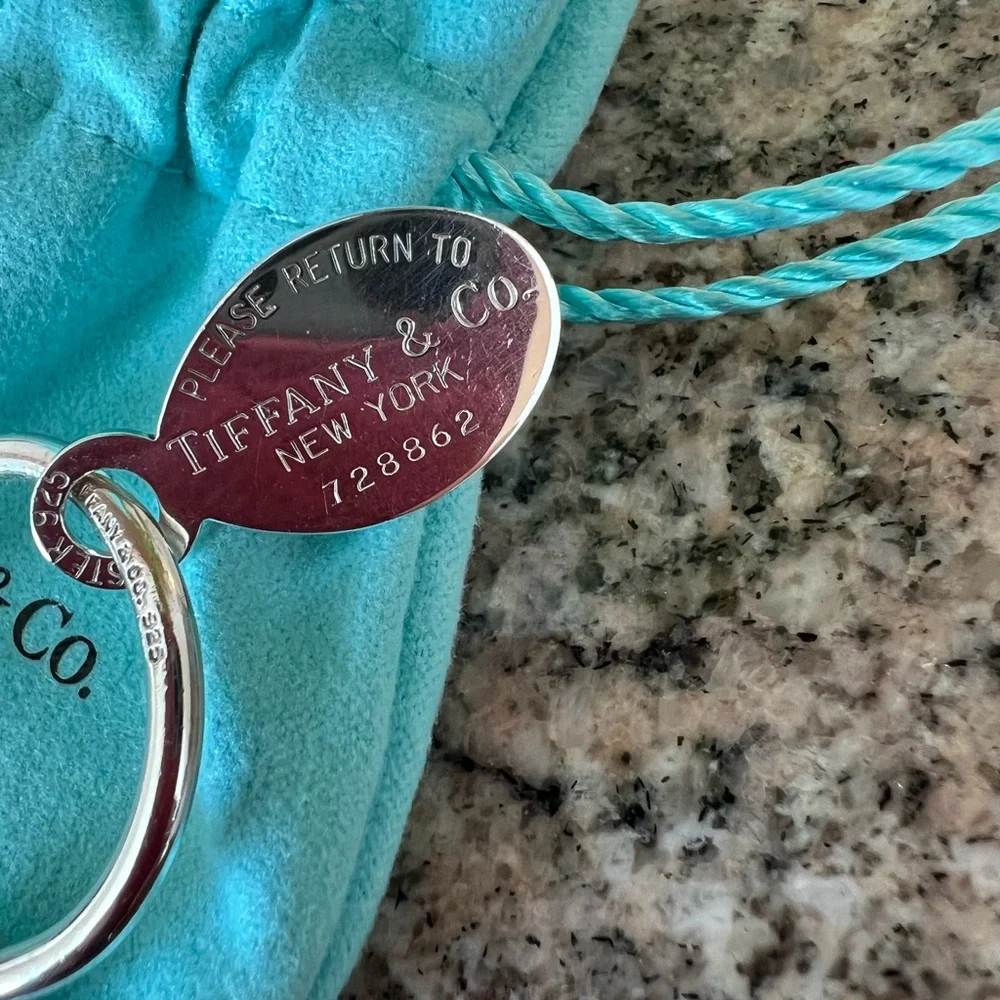 Tiffany & Co. return oval