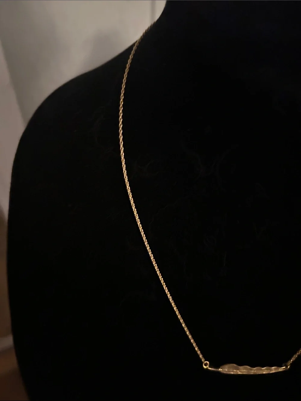 N/A elegant gold