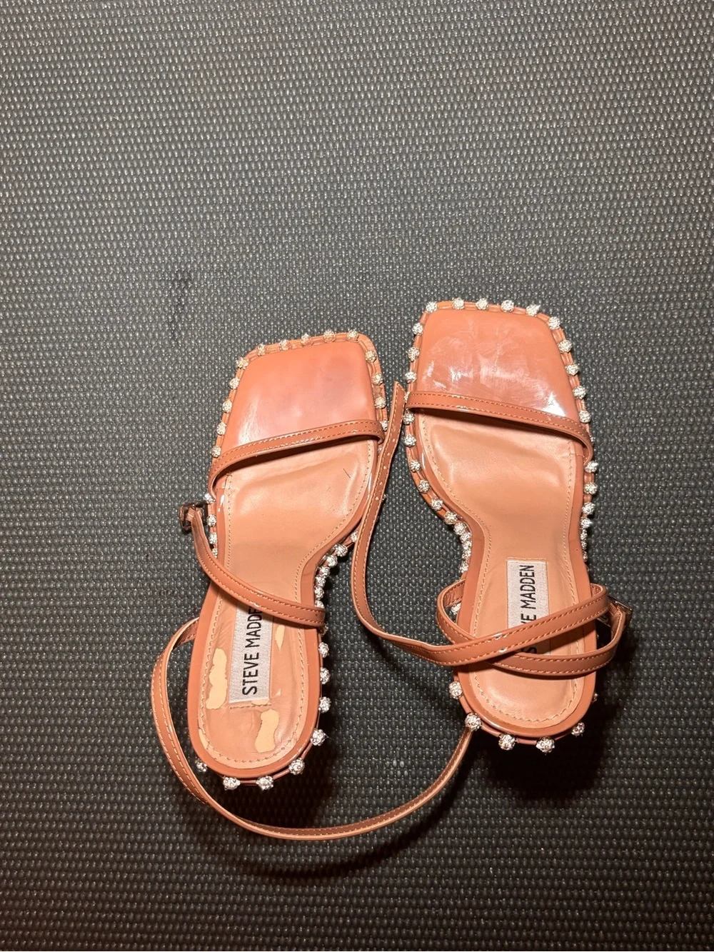 Steve Madden patent coral